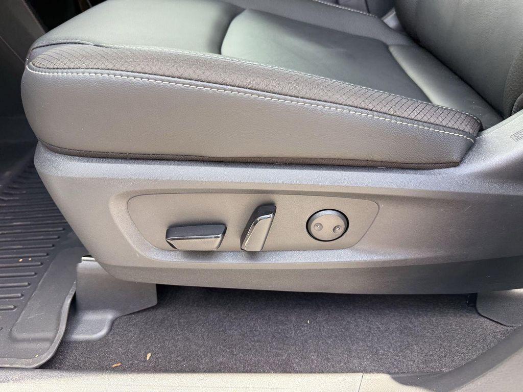 new 2025 Nissan Pathfinder car, priced at $35,827