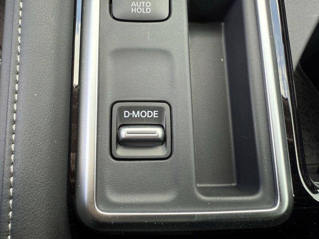 new 2025 Nissan Pathfinder car, priced at $35,827