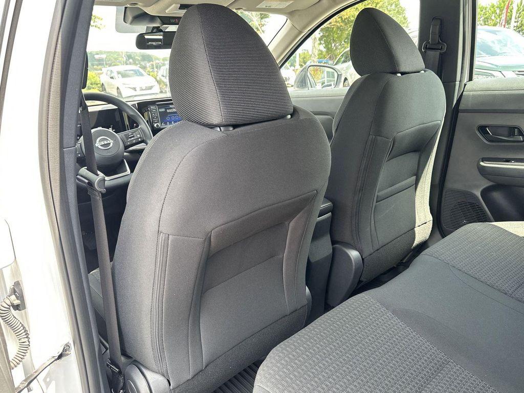 new 2025 Nissan Kicks car