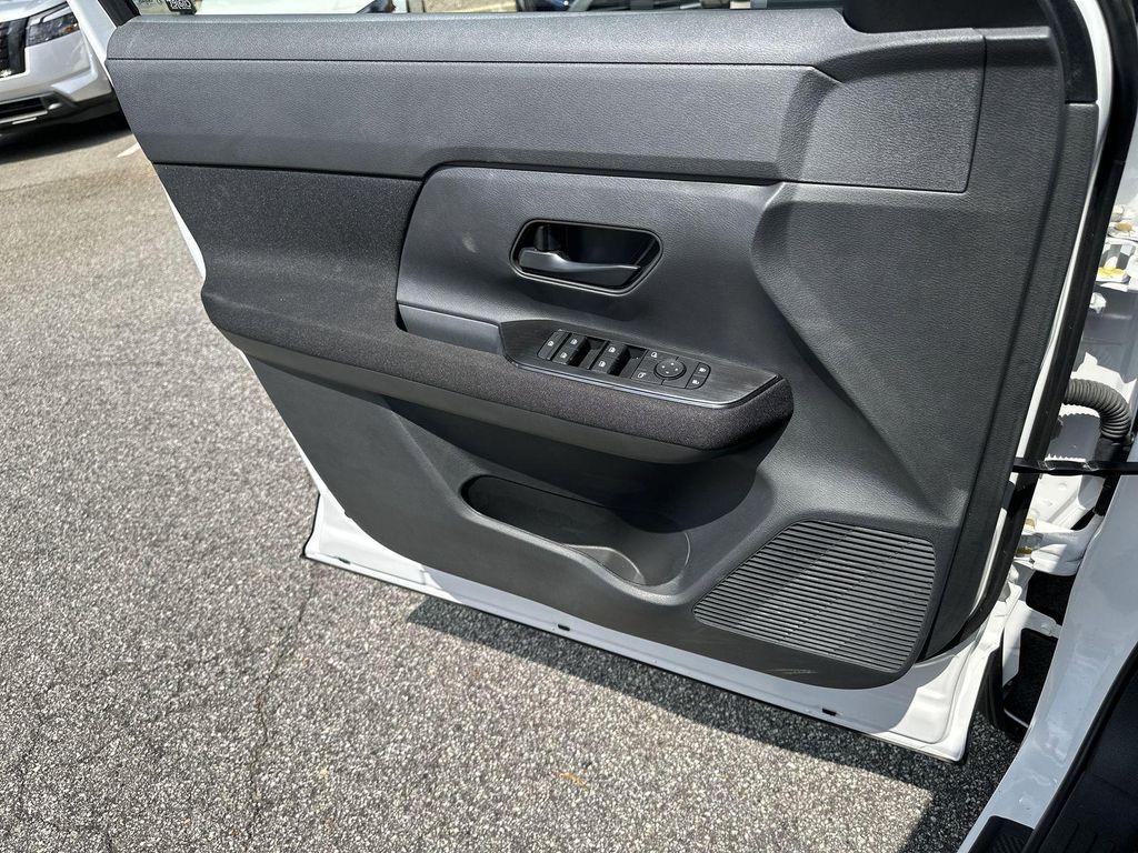 new 2025 Nissan Kicks car