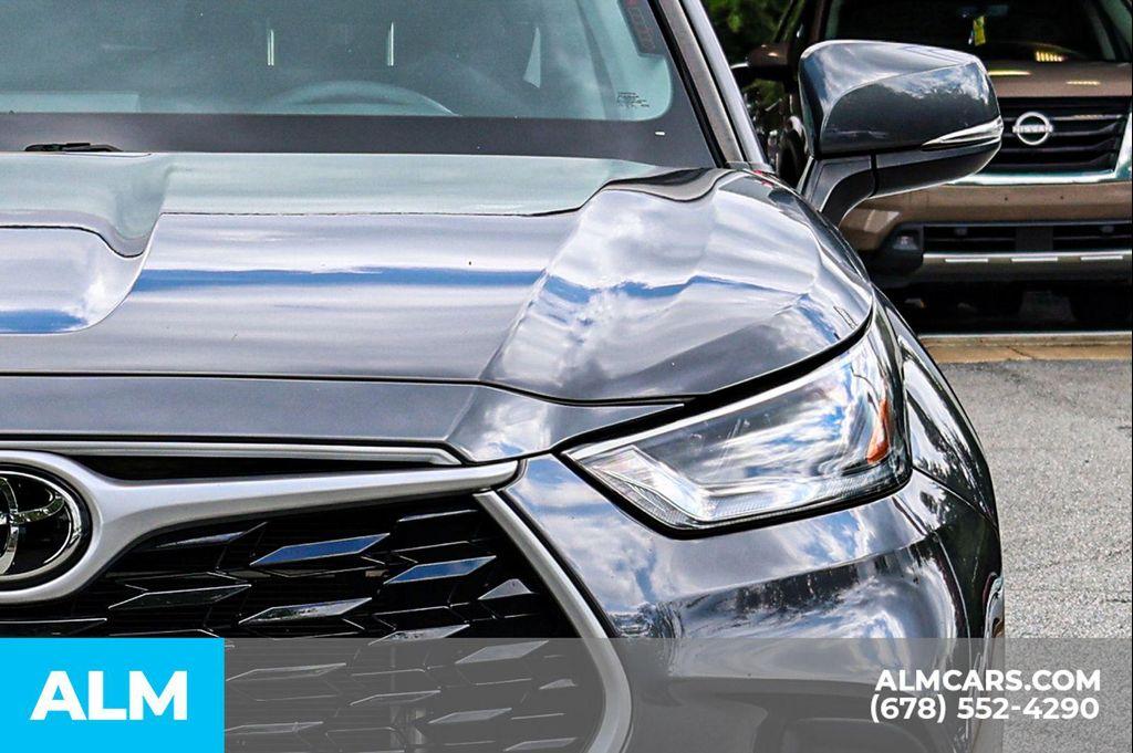 used 2021 Toyota Highlander car, priced at $25,420