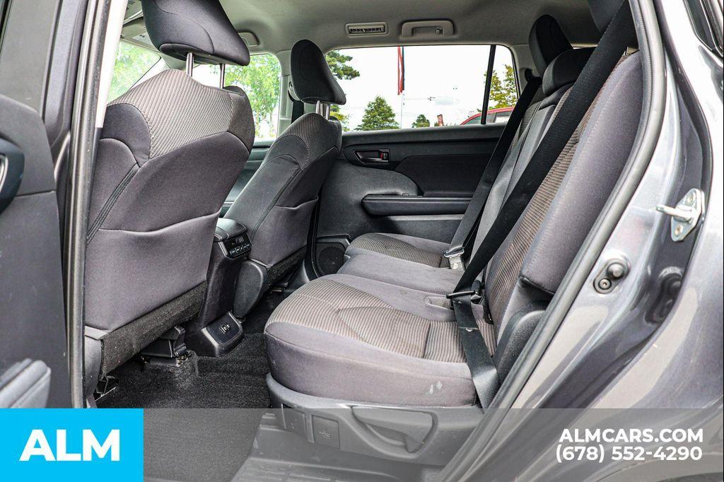 used 2021 Toyota Highlander car, priced at $25,420