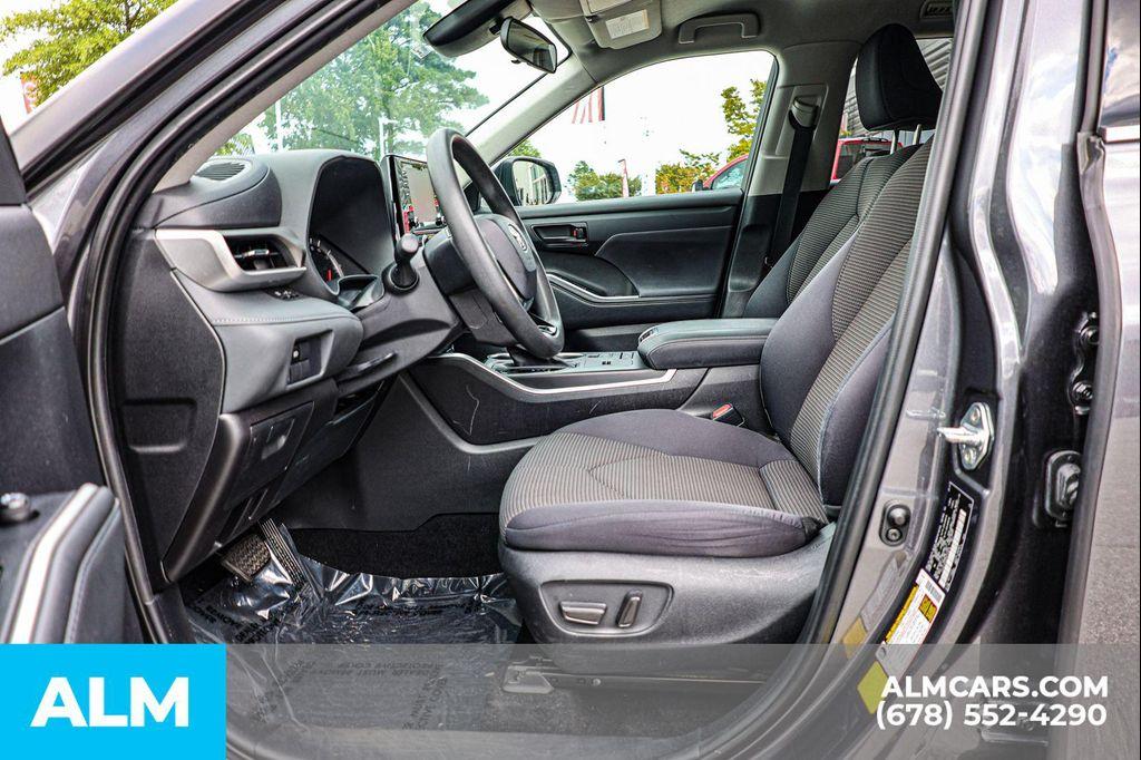 used 2021 Toyota Highlander car, priced at $25,420