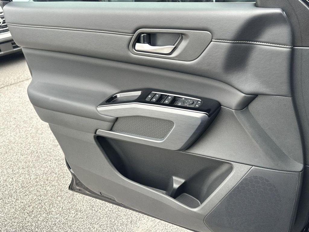 new 2025 Nissan Pathfinder car, priced at $43,139
