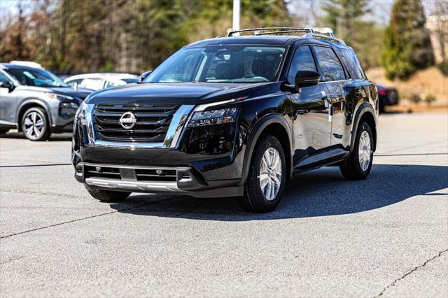 new 2025 Nissan Pathfinder car, priced at $40,398