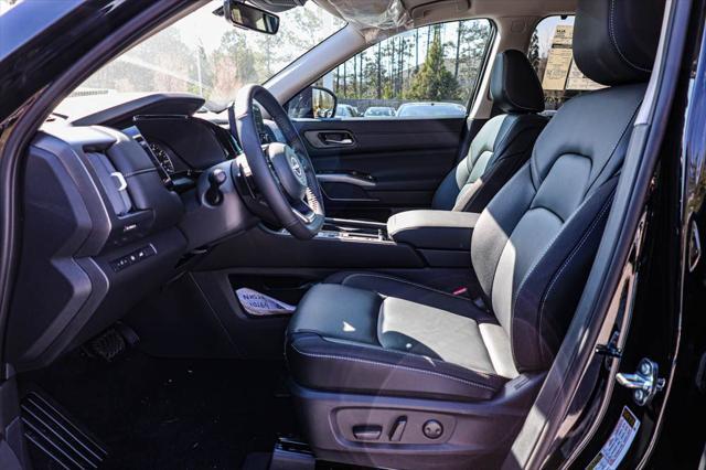 new 2025 Nissan Pathfinder car, priced at $40,398