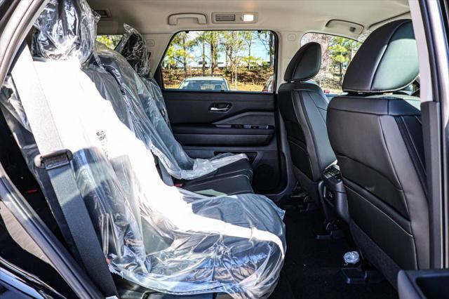 new 2025 Nissan Pathfinder car, priced at $40,398