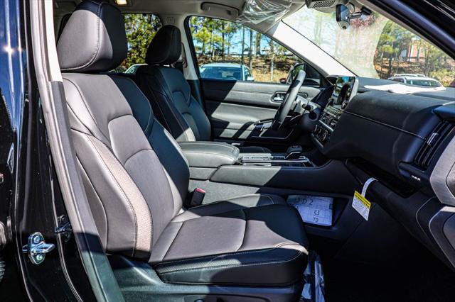 new 2025 Nissan Pathfinder car, priced at $40,398
