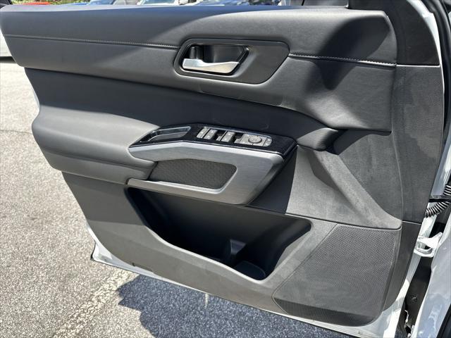 new 2025 Nissan Pathfinder car, priced at $42,331