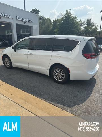 used 2024 Chrysler Pacifica car, priced at $27,420