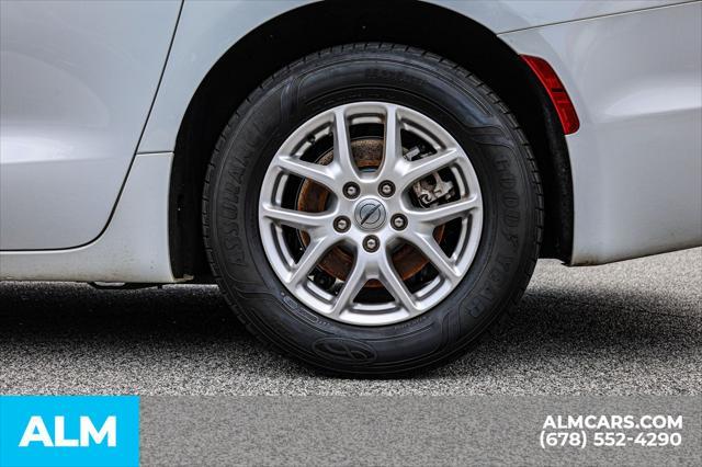 used 2024 Chrysler Pacifica car, priced at $26,920