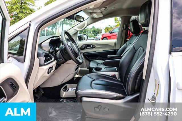 used 2024 Chrysler Pacifica car, priced at $26,920