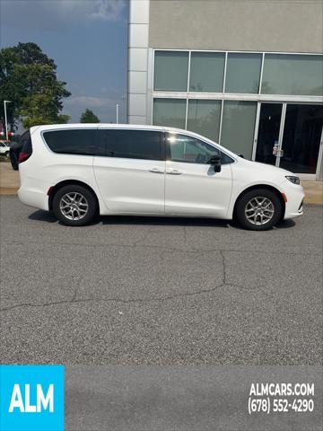 used 2024 Chrysler Pacifica car, priced at $27,420