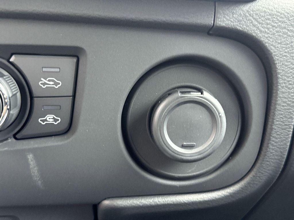 new 2025 Nissan Frontier car, priced at $37,911