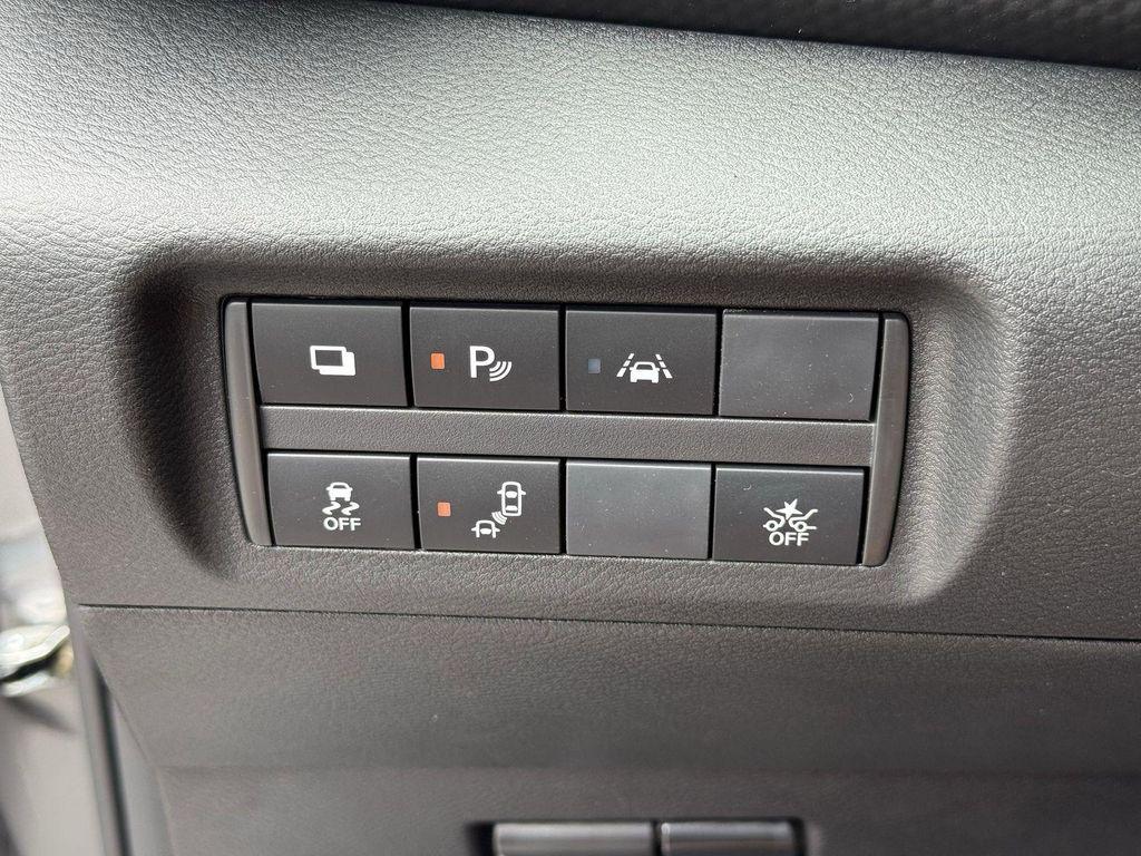 new 2025 Nissan Kicks car, priced at $21,925