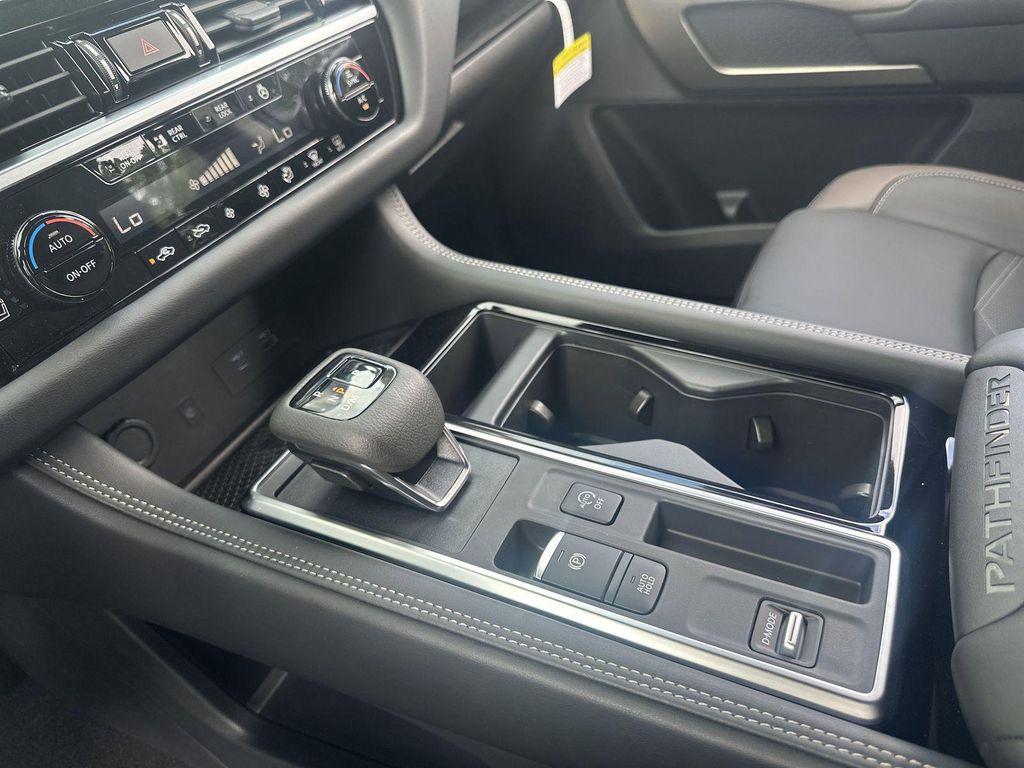 new 2025 Nissan Pathfinder car, priced at $47,428