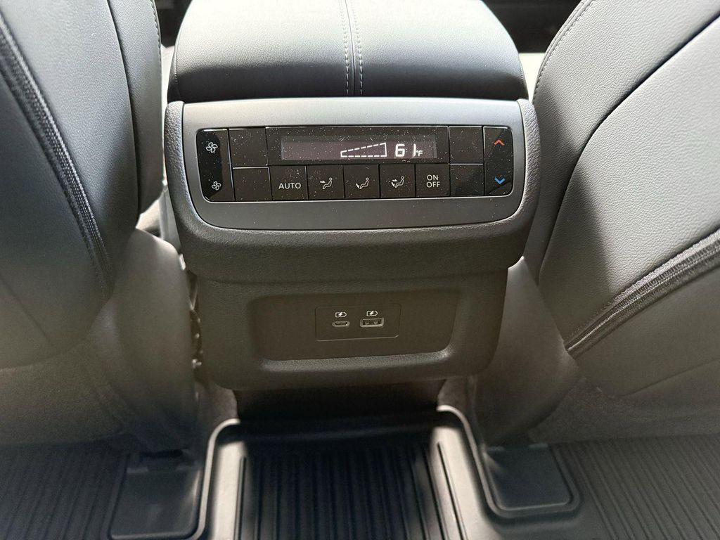 new 2025 Nissan Pathfinder car, priced at $40,827
