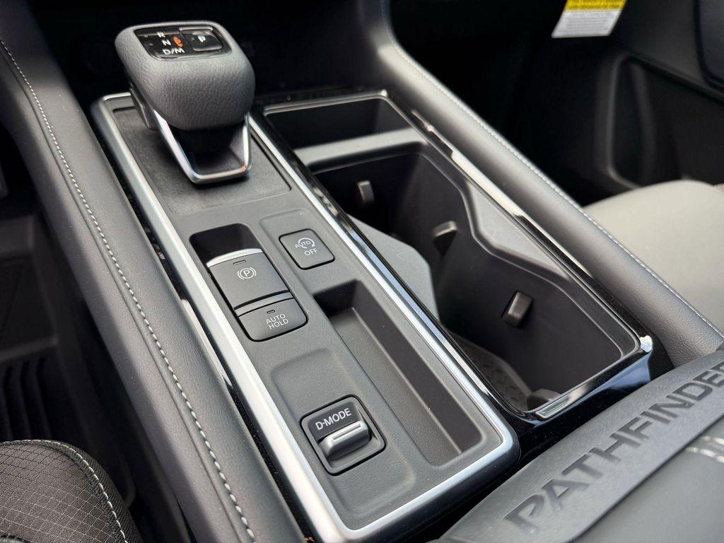 new 2025 Nissan Pathfinder car, priced at $40,827