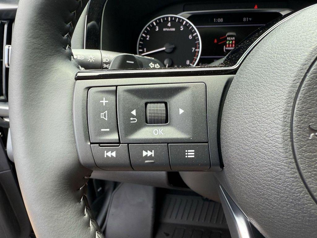 new 2025 Nissan Pathfinder car, priced at $40,827