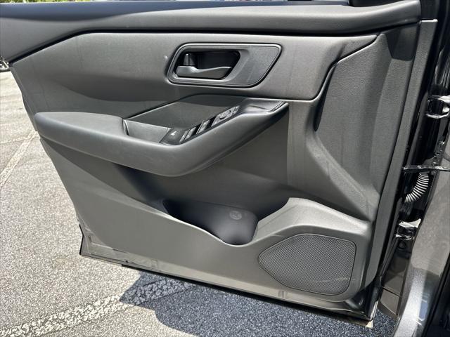 new 2025 Nissan Rogue car, priced at $28,962