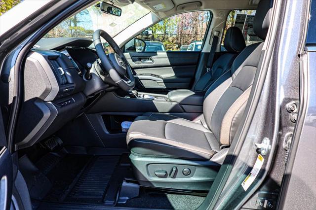 new 2025 Nissan Pathfinder car, priced at $40,496