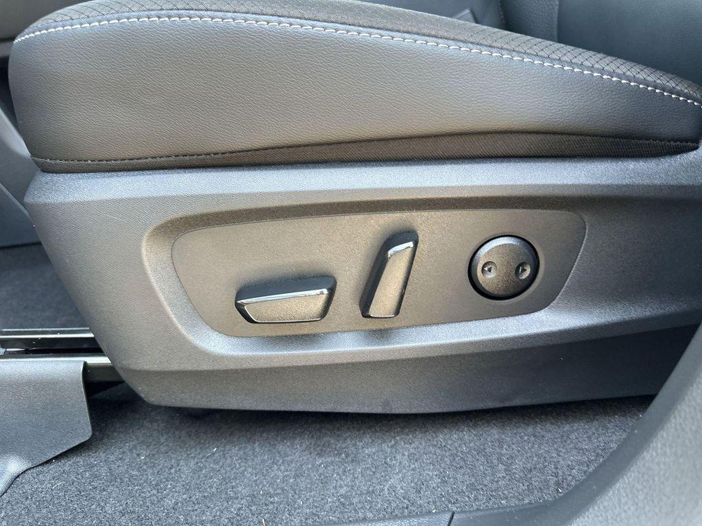 new 2025 Nissan Pathfinder car, priced at $35,718