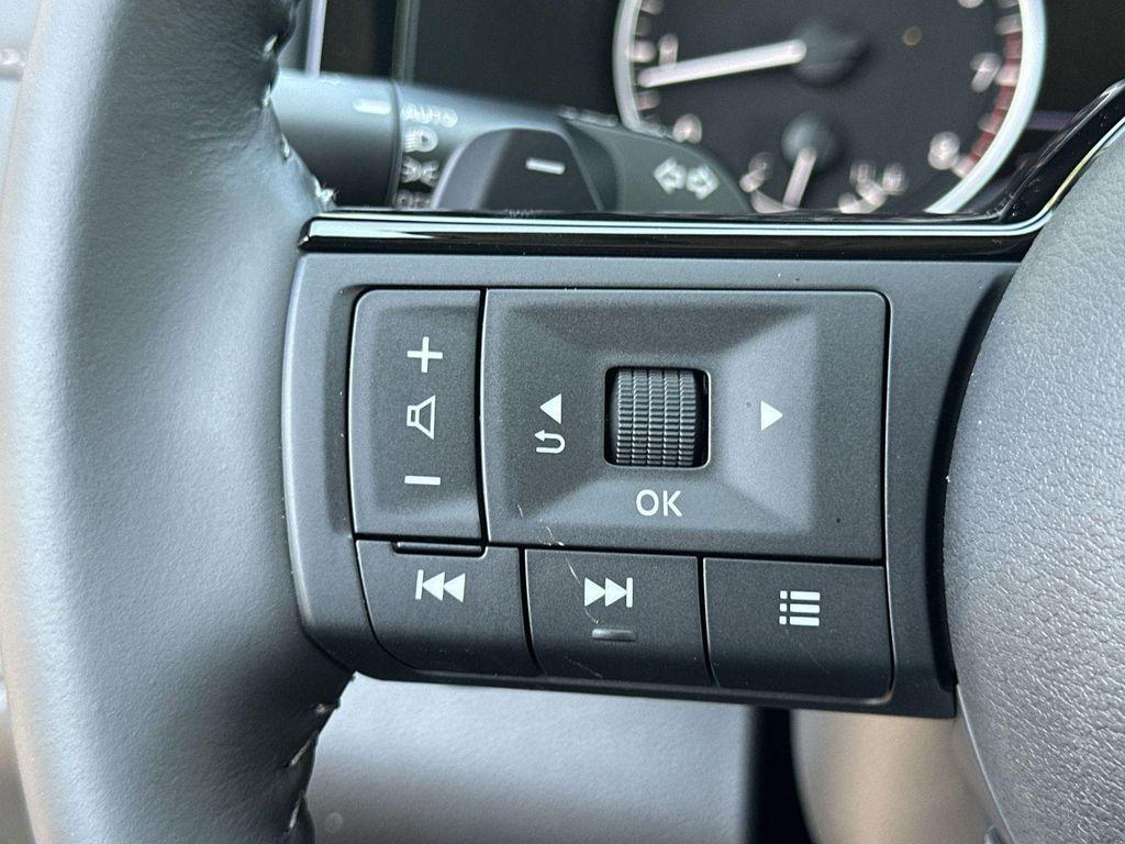 new 2025 Nissan Pathfinder car, priced at $35,718