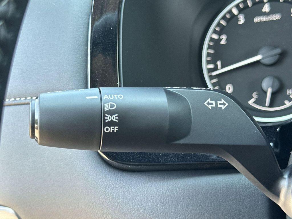 new 2025 Nissan Pathfinder car, priced at $35,718