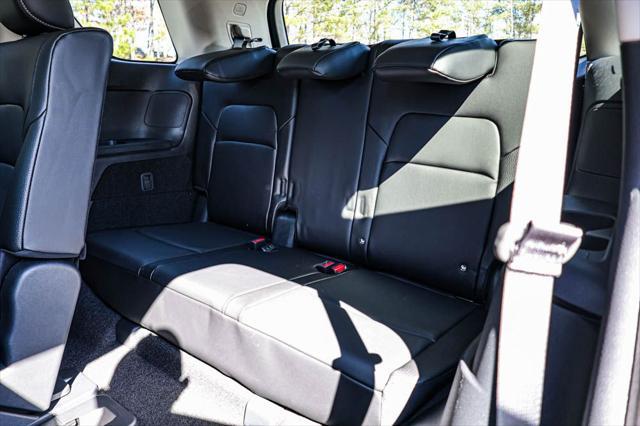 new 2025 Nissan Pathfinder car, priced at $40,496