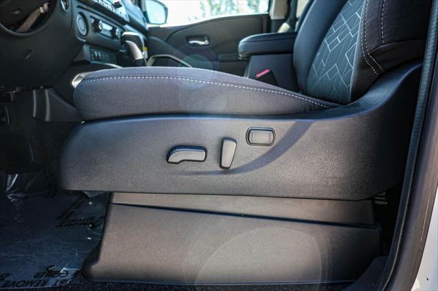 new 2025 Nissan Frontier car, priced at $36,217
