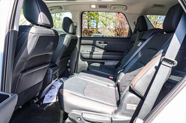 new 2025 Nissan Pathfinder car, priced at $47,489