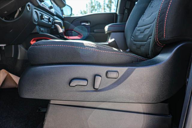 new 2025 Nissan Frontier car, priced at $42,124
