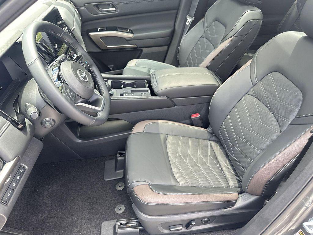 new 2025 Nissan Pathfinder car, priced at $47,428