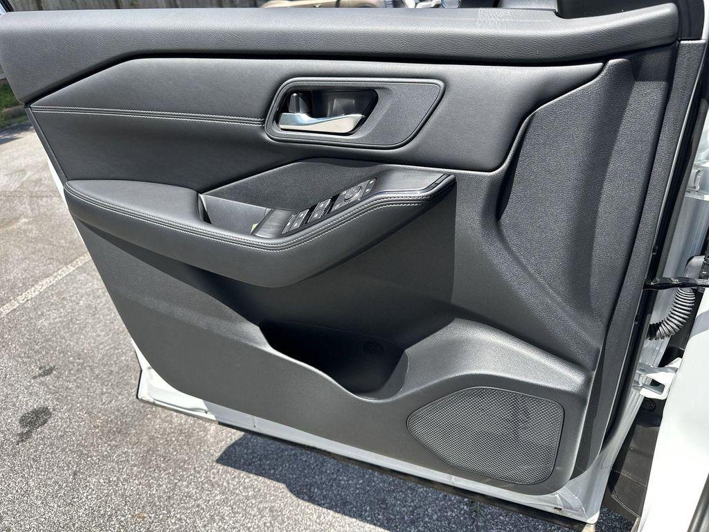 new 2025 Nissan Rogue car, priced at $35,522