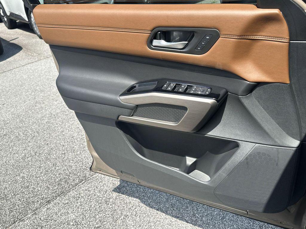new 2025 Nissan Pathfinder car, priced at $47,683