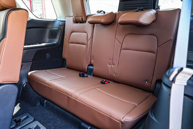 new 2025 Nissan Pathfinder car, priced at $48,882