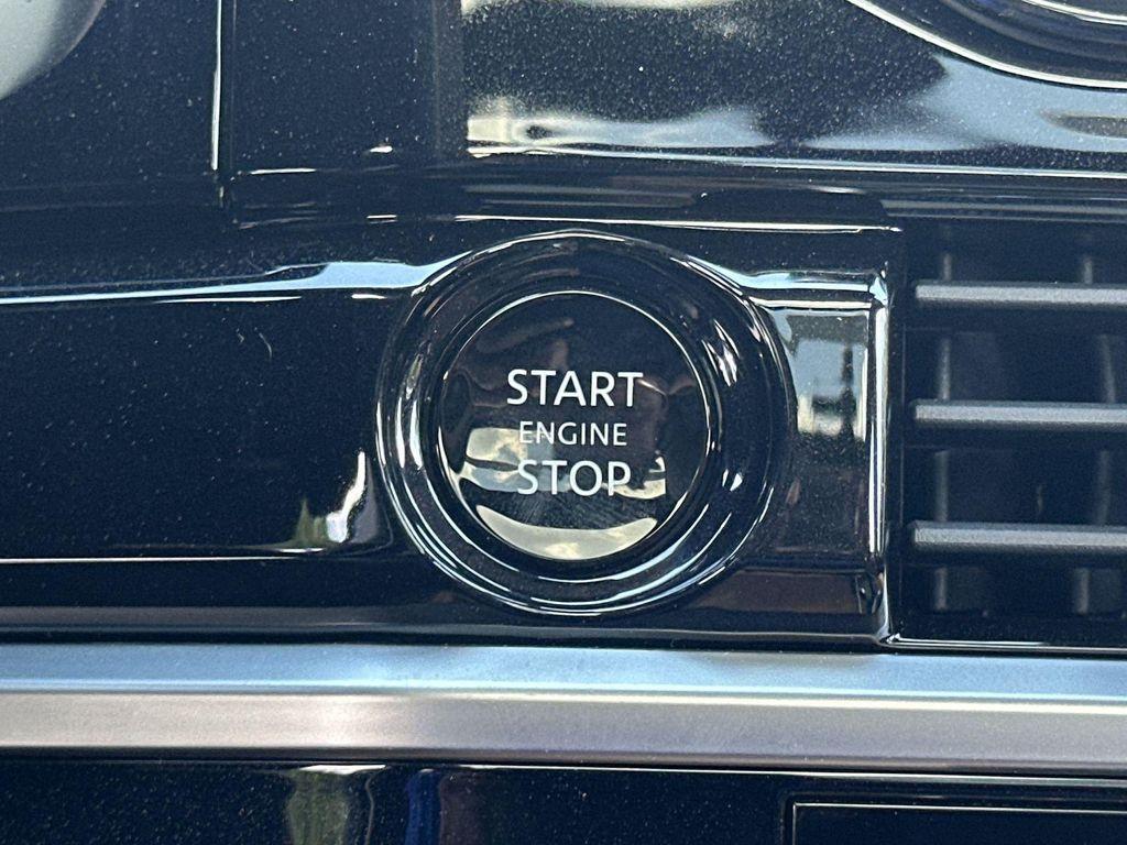 new 2025 Nissan Pathfinder car, priced at $47,683