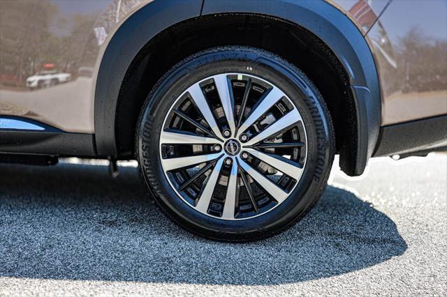 new 2025 Nissan Pathfinder car, priced at $48,882