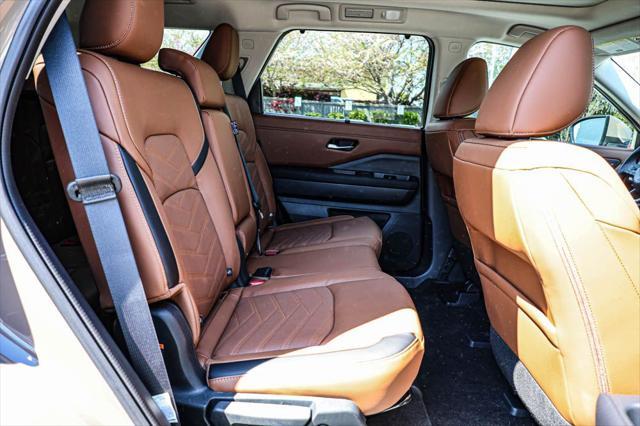 new 2025 Nissan Pathfinder car, priced at $48,882