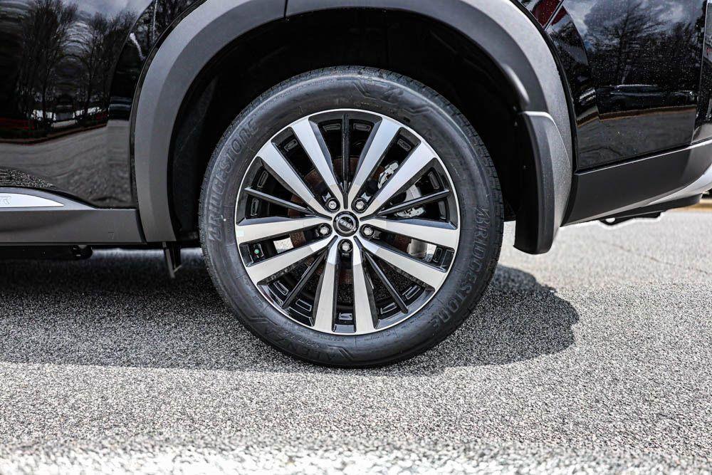 new 2025 Nissan Pathfinder car, priced at $49,060