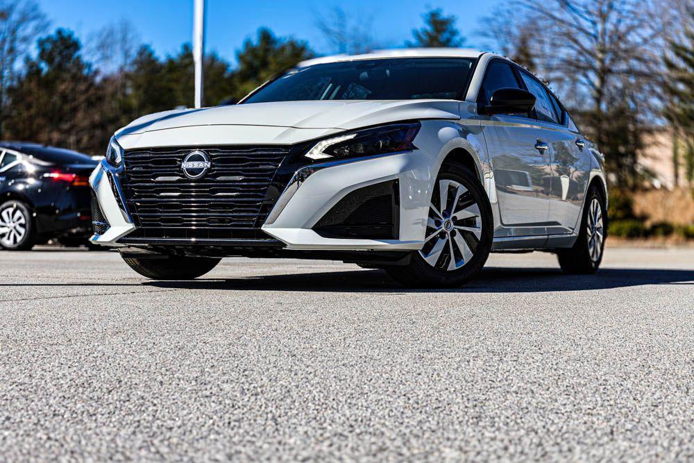 new 2025 Nissan Altima car, priced at $25,944