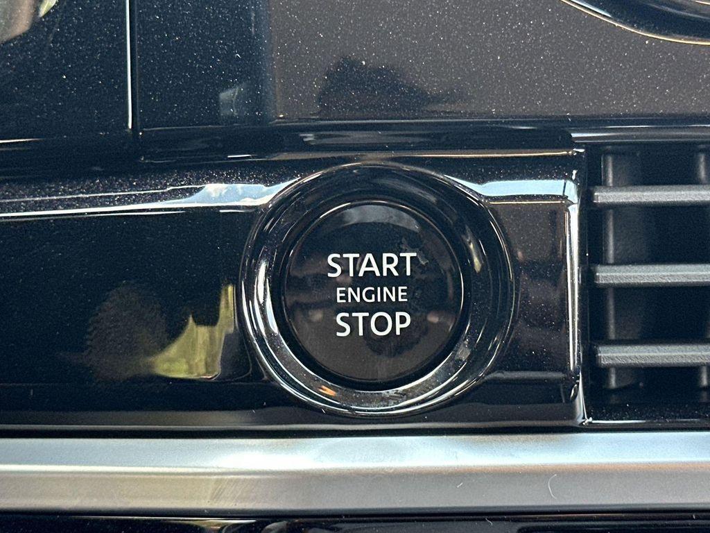 new 2025 Nissan Pathfinder car, priced at $38,781