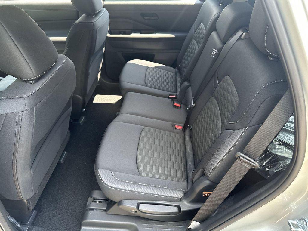 new 2025 Nissan Pathfinder car, priced at $38,781