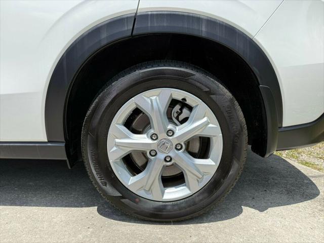 used 2025 Honda HR-V car, priced at $25,990