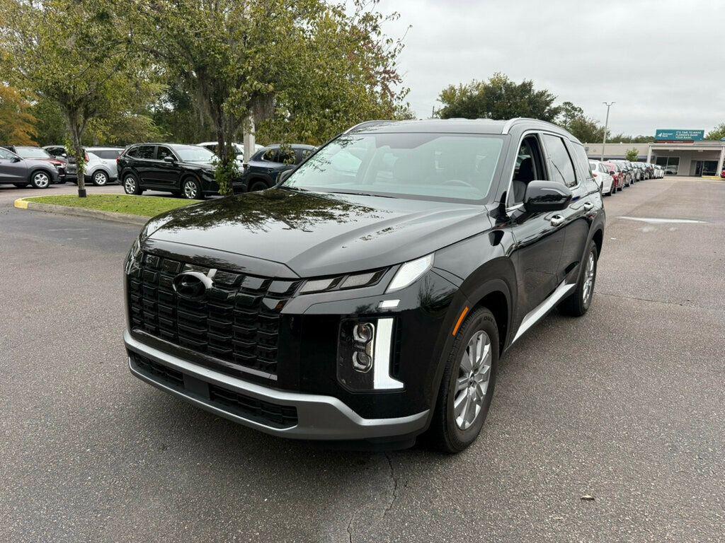 used 2025 Hyundai Palisade car, priced at $34,990