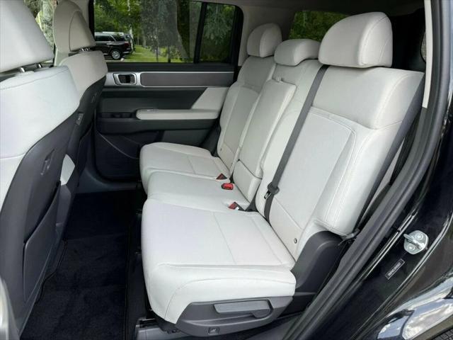 used 2024 Hyundai Santa Fe car, priced at $30,990