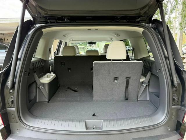 used 2024 Hyundai Santa Fe car, priced at $30,990