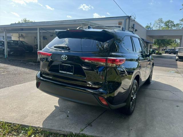 used 2023 Toyota Highlander car, priced at $38,990