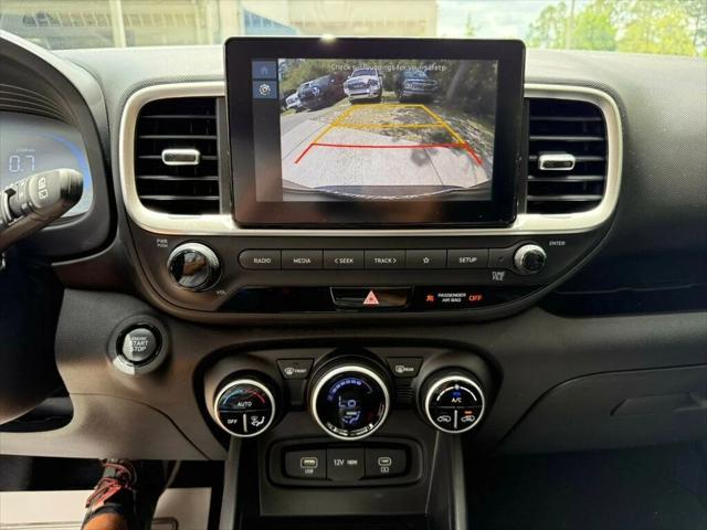 used 2025 Hyundai Venue car, priced at $22,990