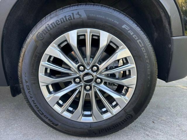 used 2024 Cadillac XT4 car, priced at $36,490